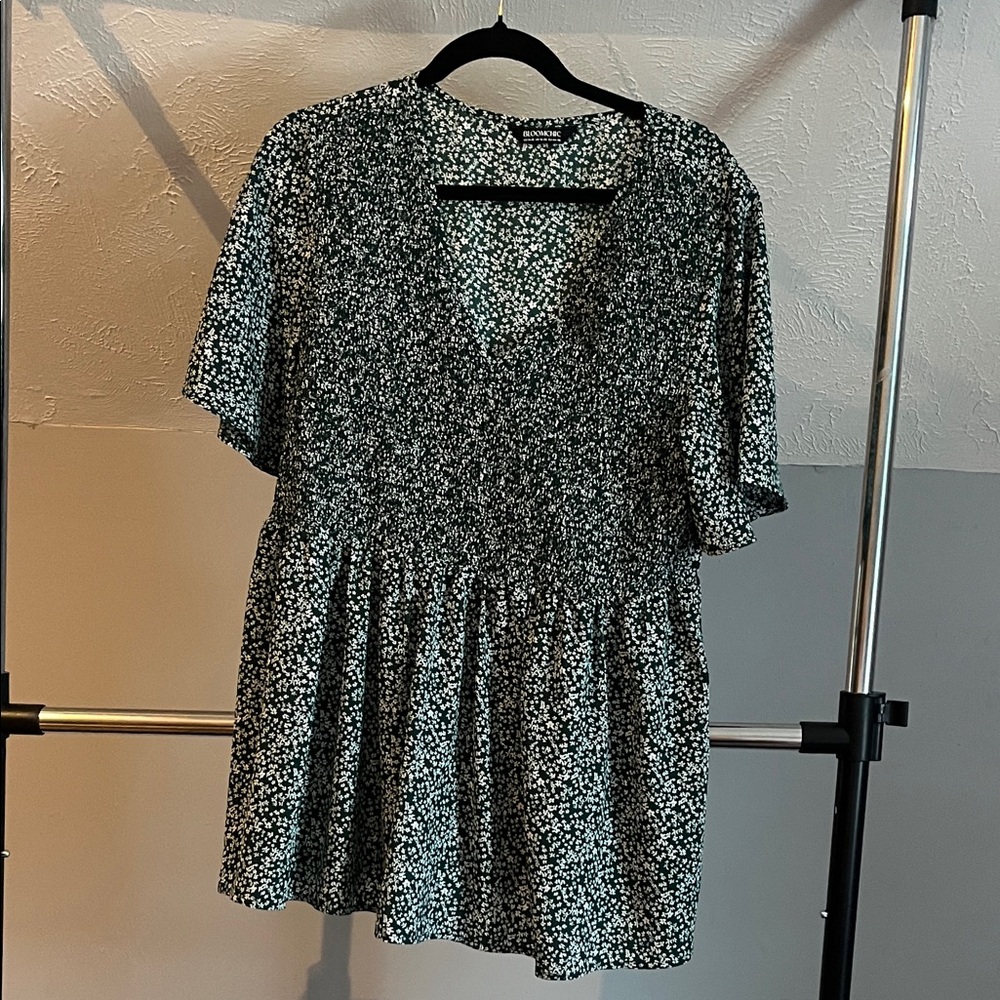 BloomChic green and White Floral Blouse